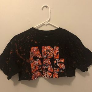 Cropped adidas shirt